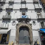 Squares Гостевой дом 4*