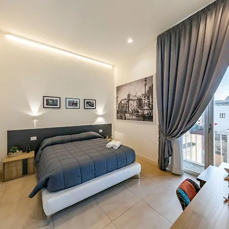 Casa de hóspedes Squares 4*