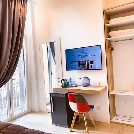 Squares Guest house Naples
