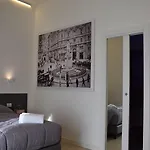 בית הארחה Squares 4*